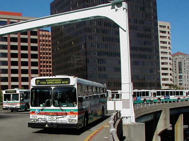 AC Transit New Flyer D40HF 2523